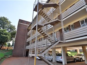 2 Bed Apartment in Rhodesfield