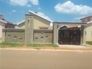 2 Bed House in Rispark