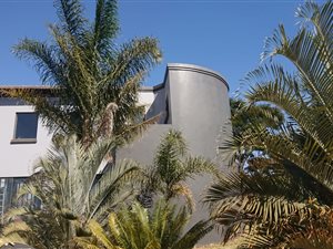 1 Bed Garden Cottage in Zwavelpoort