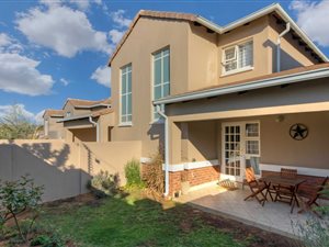 2 Bed Apartment in Bryanston