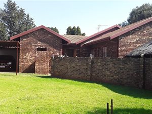 3 Bed House in Bonanne