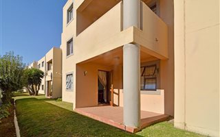 2 Bedroom Apartment in Weltevreden Park