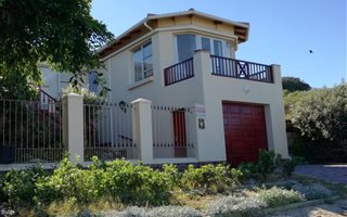 3 Bedroom House in Blue Horizon Bay