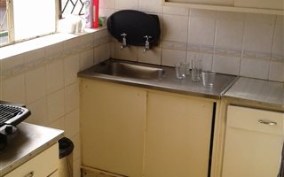 1 Bedroom Flat in Vanderbijlpark CW1