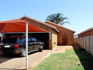 2 Bed Townhouse in Eike Park