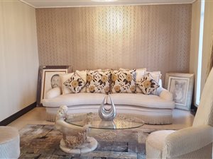 6 Bed House in Chancliff Ridge