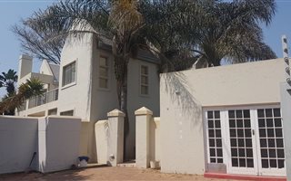 336 m² Commercial space in Atholl