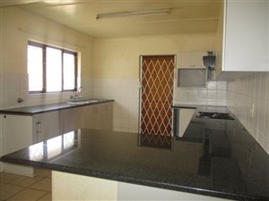 3 Bedroom Apartment in Veld En Vlei
