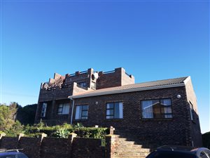 5 Bed House in Paradise Beach