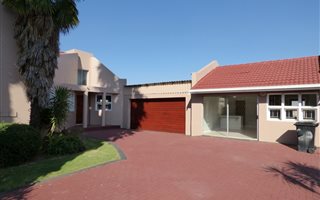 3 Bedroom Cluster in Beyers Park