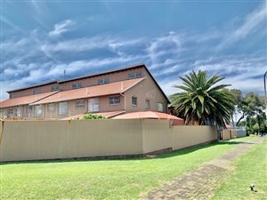 3 Bed Townhouse in Roseacre