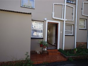 2 Bed Apartment in Oudtshoorn Central