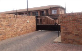 2 Bedroom House in Lenasia