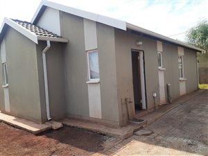 3 Bed House in Rosslyn