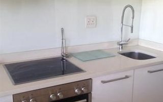 3 Bedroom Apartment in Houghton Estate