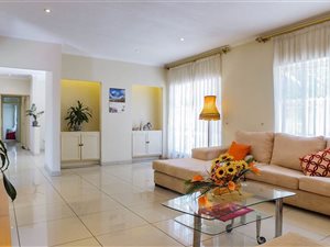 3 Bed House in Marais Steyn Park