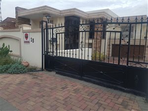 5 Bedroom House in Starwood