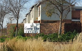 789 m² Land available in Country View Estate