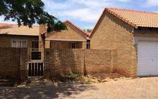3 Bedroom Townhouse in Equestria