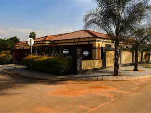 3 Bed House in Doornpoort and surrounds