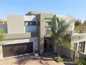 4 Bed House in Greenstone Hill