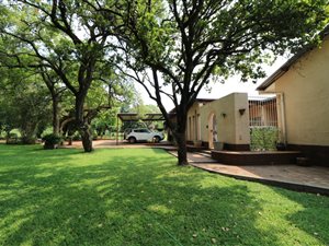 7.7 ha Smallholding in Akasia