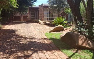 4 Bedroom House in Lynnwood Ridge