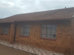 3 Bed House in Tsakane