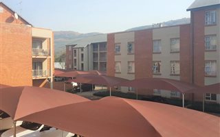 2 Bedroom Apartment in Parktown Estate