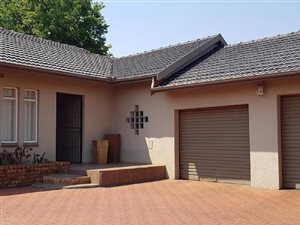 3 Bed House in Dennesig