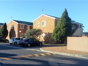 2 Bed Apartment in Oakglen