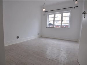 2 Bed Apartment in Sea Point