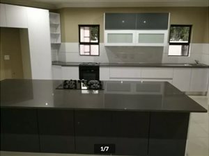 4 Bed House in Morningside Manor