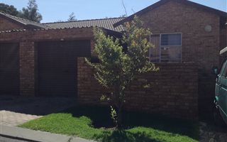 2 Bedroom Townhouse in Honey Park