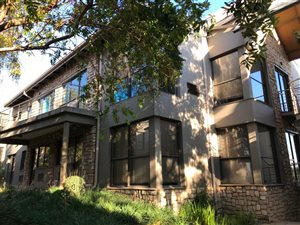 242 m² Office Space in Noordwyk