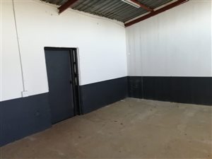 100 m² Industrial space in Springs Central