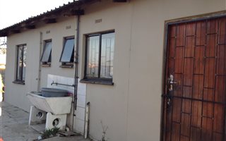 3 Bedroom House in Acaciaville