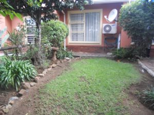 2 Bed Townhouse in Alan Manor