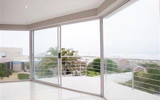 5 Bedroom House in Van Riebeeckstrand