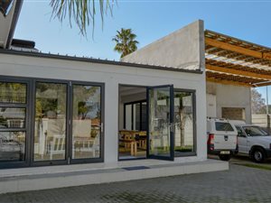 5 Bed House in Paarl