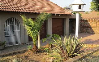 5 Bedroom House in Birchleigh North