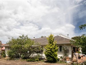 2 Bedroom House in Bergvliet