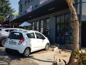 80 m² Retail Space in Silvamonte