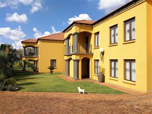 10 Bedroom House in Heatherdale