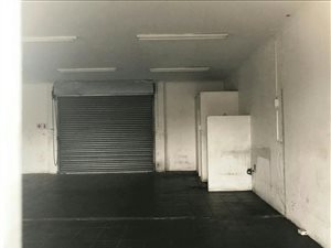 102 m² Office Space in Alton