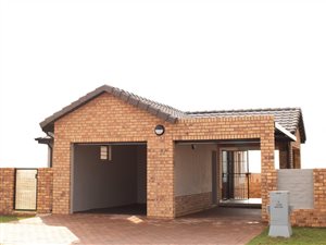 2 Bed House in Lanseria and surrounds