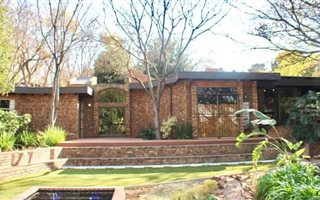 4 Bedroom House in Waterkloof Ridge