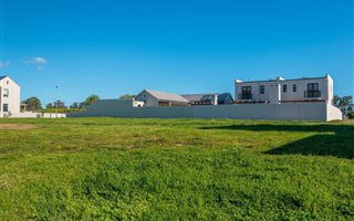 473 m² Land available in Kelderhof Country Village