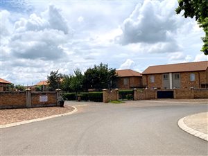 3 Bed Duplex in Oukraal Estate