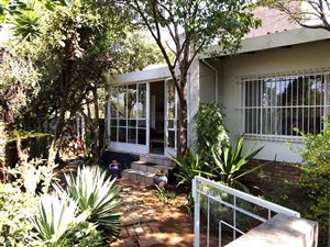 3 Bed Townhouse in Constantia Park